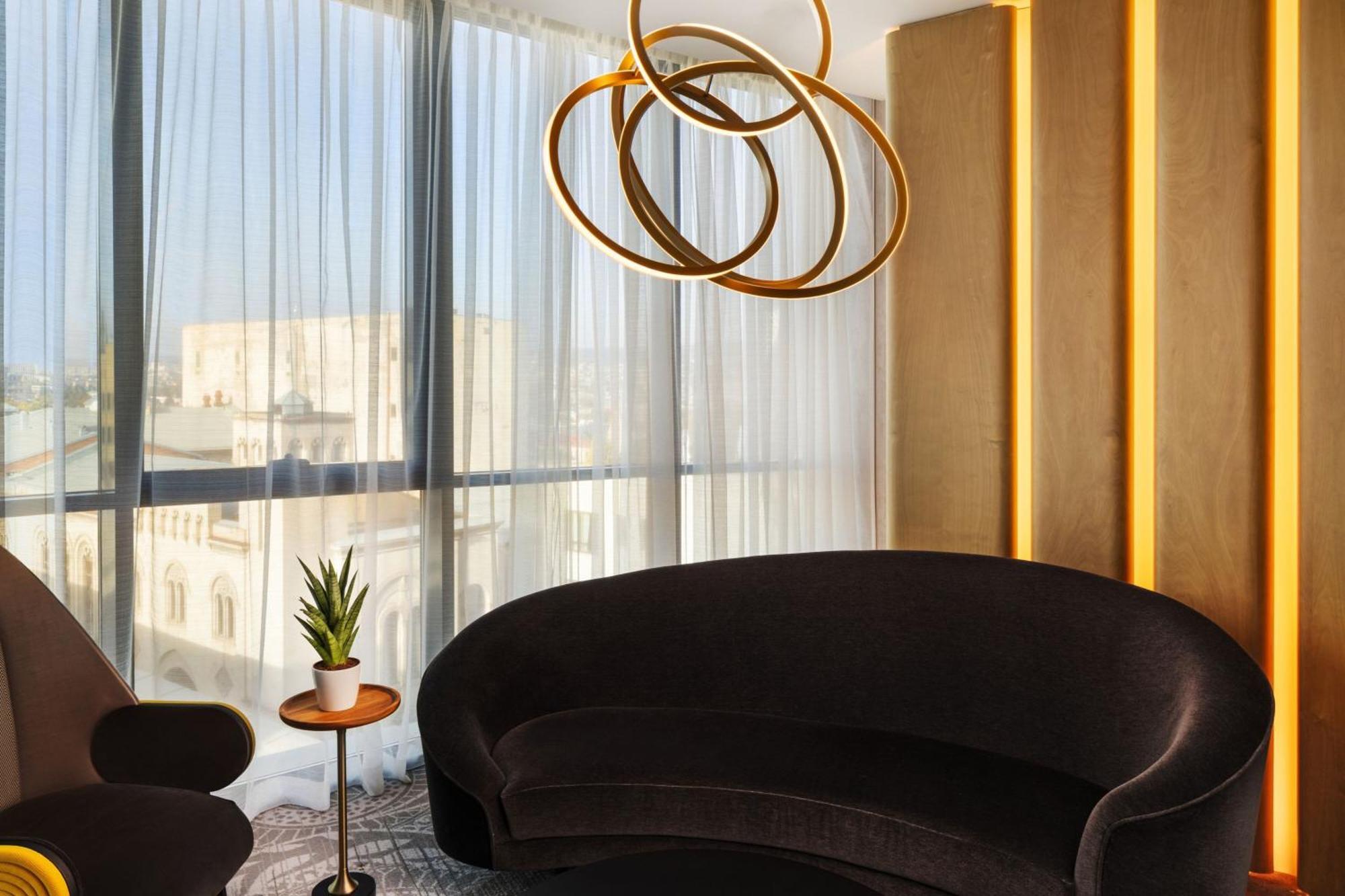 Paragraph Freedom Square, A Luxury Collection Hotel, Тбилиси Экстерьер фото