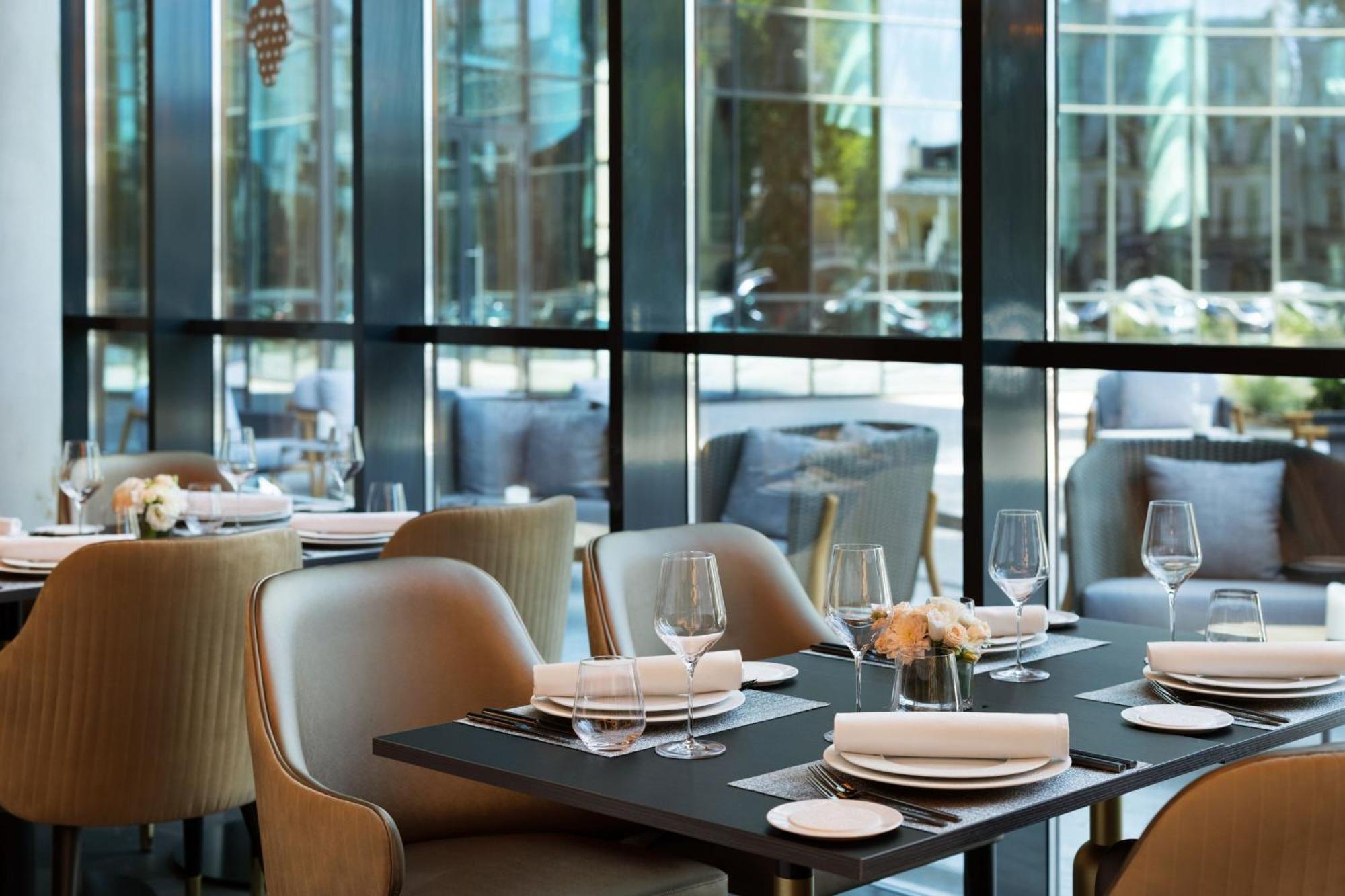 Paragraph Freedom Square, A Luxury Collection Hotel, Тбилиси Экстерьер фото